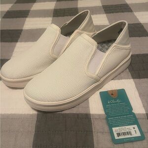 OluKai Ki’ihele white sneaker. NWT